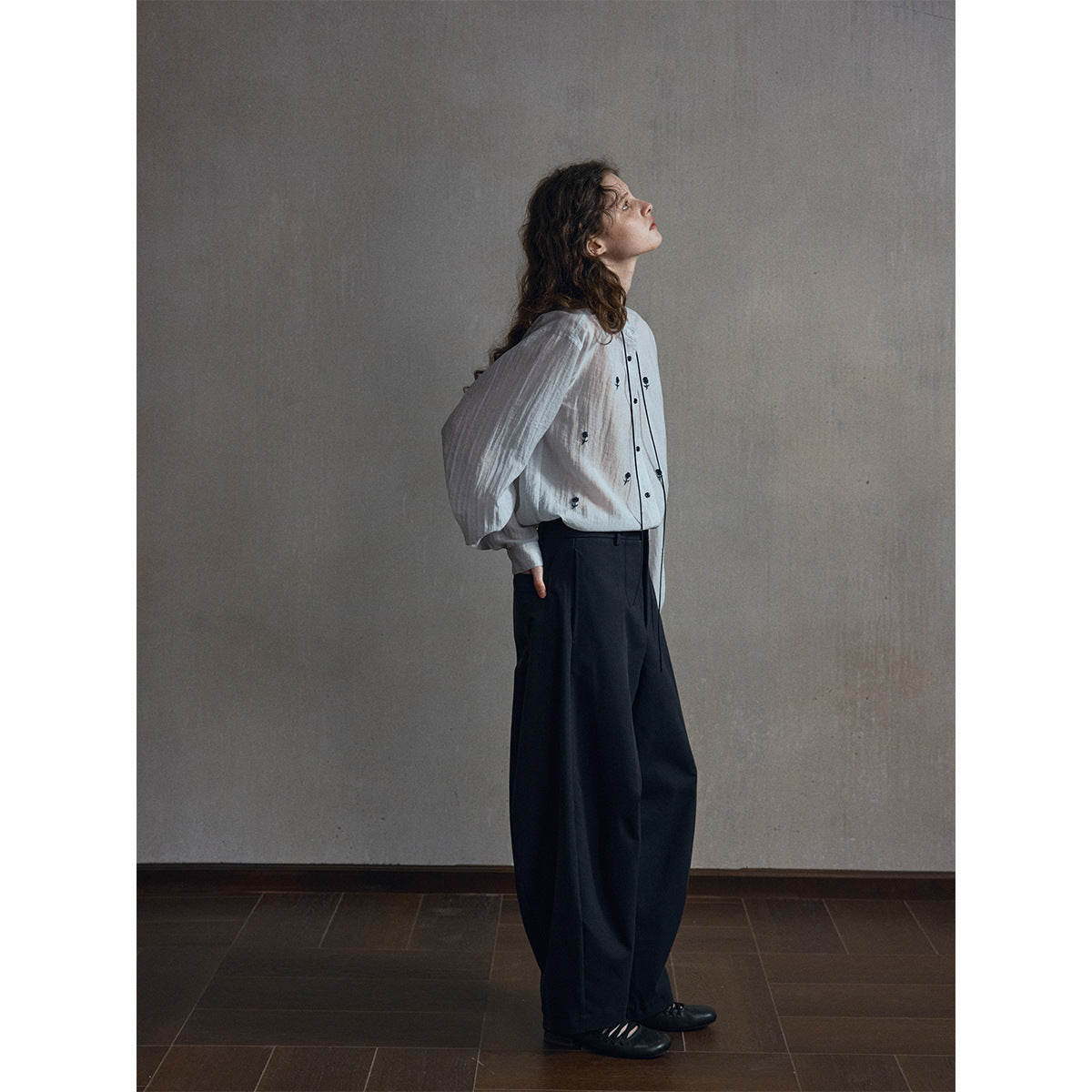 Curved three-dimensional cutting scimitar pants women's commuter pendant anti-wrinkle and thin wide-leg casual pants