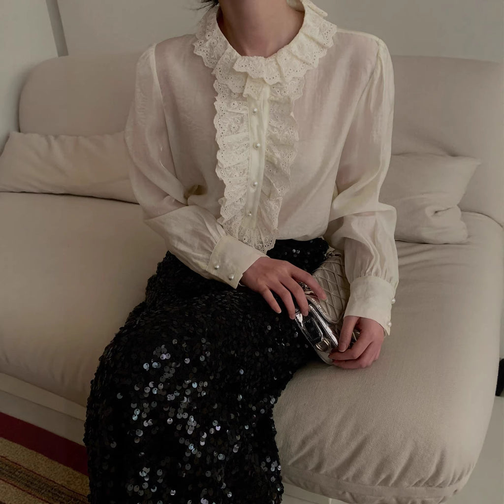 Chic, sweet and good-looking solid-color lace-trimmed long-sleeved shirt