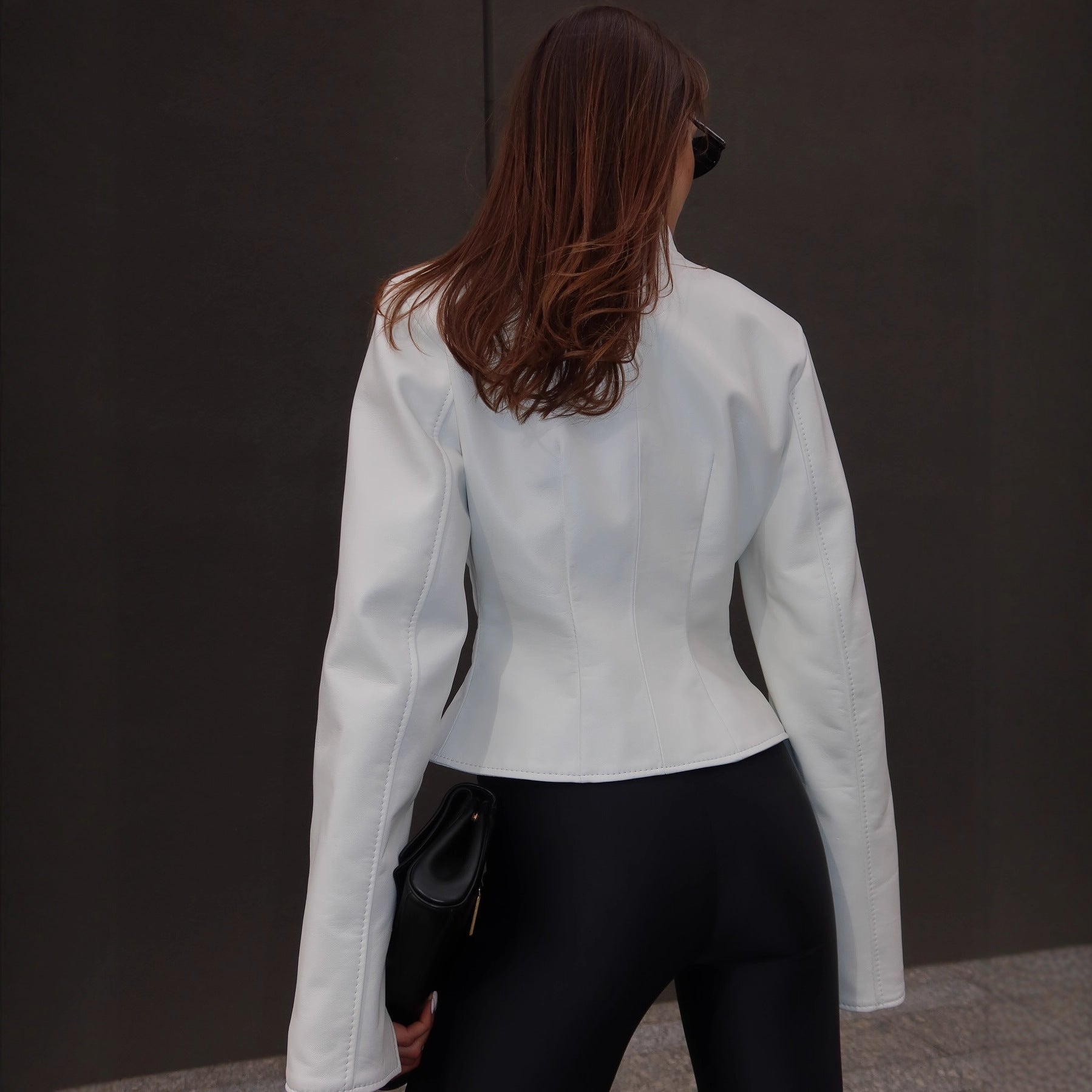 Solid color slim-fit short jacket