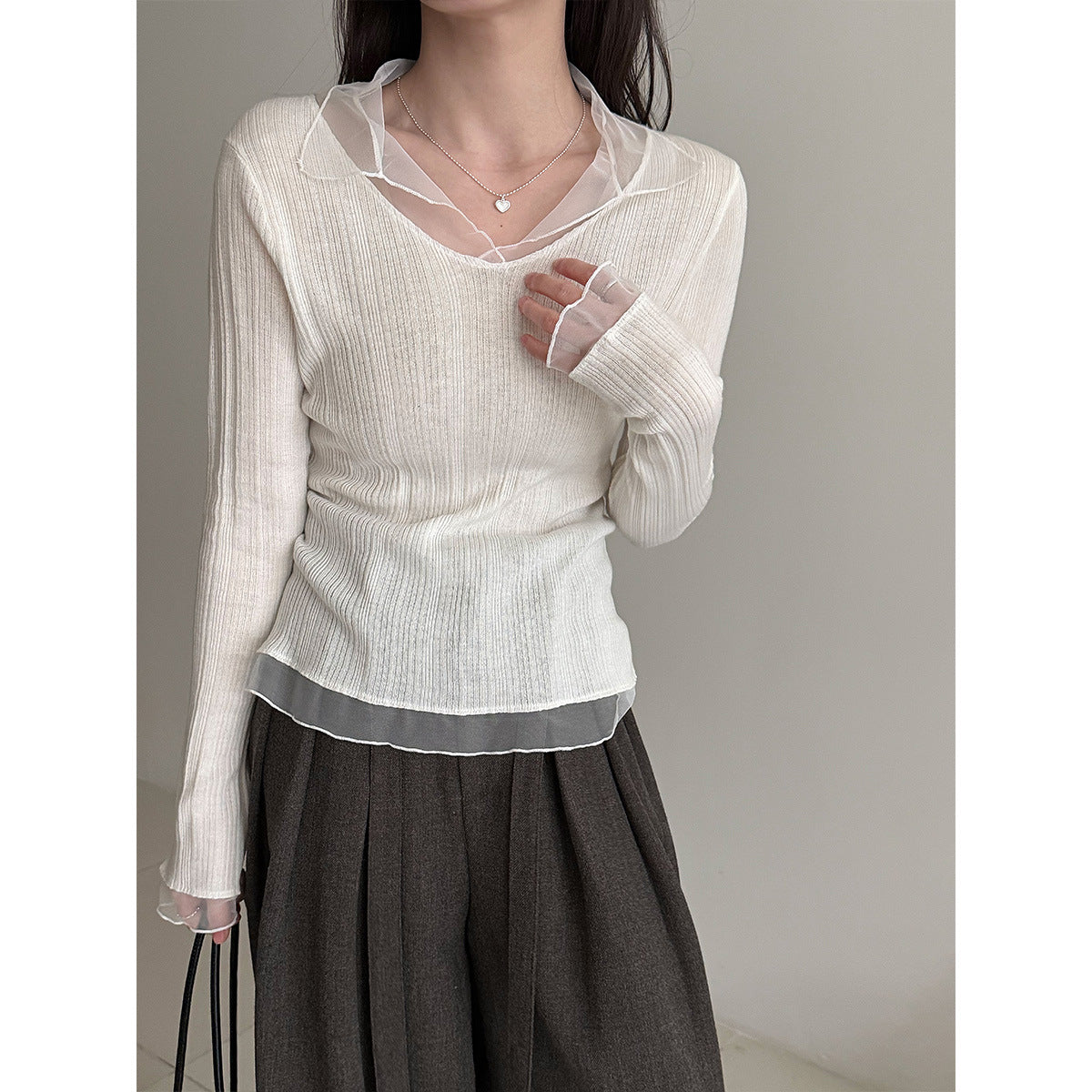 Korean mesh splicing V-neck knitted bottoming shirt women's early spring wool thin pit strip T-shirt