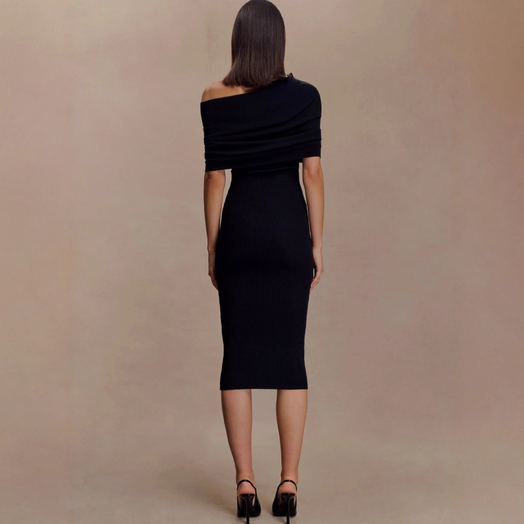 Slim fit solid color one-word shoulder dress