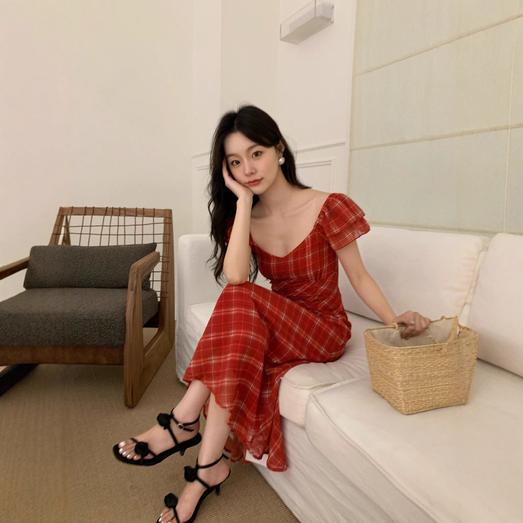 Beautiful temperament red grid square neck waist dress