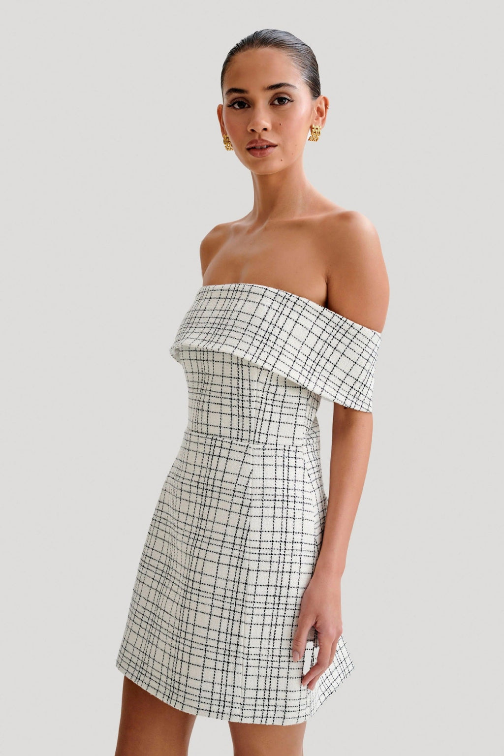 Fashion tight plaid A-word short skirt waist sexy one-word shoulder dress