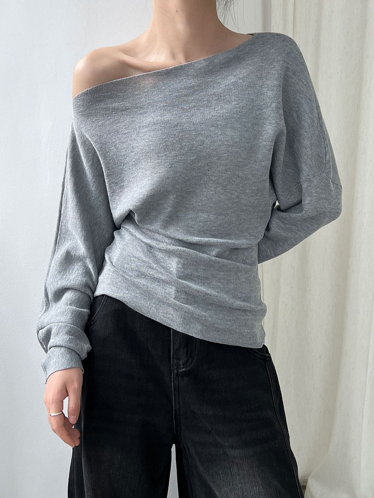 Design sense waist slim slanted shoulder knitted sweater women's autumn new long-sleeved off-the-shoulder top bottoming shirt ss780