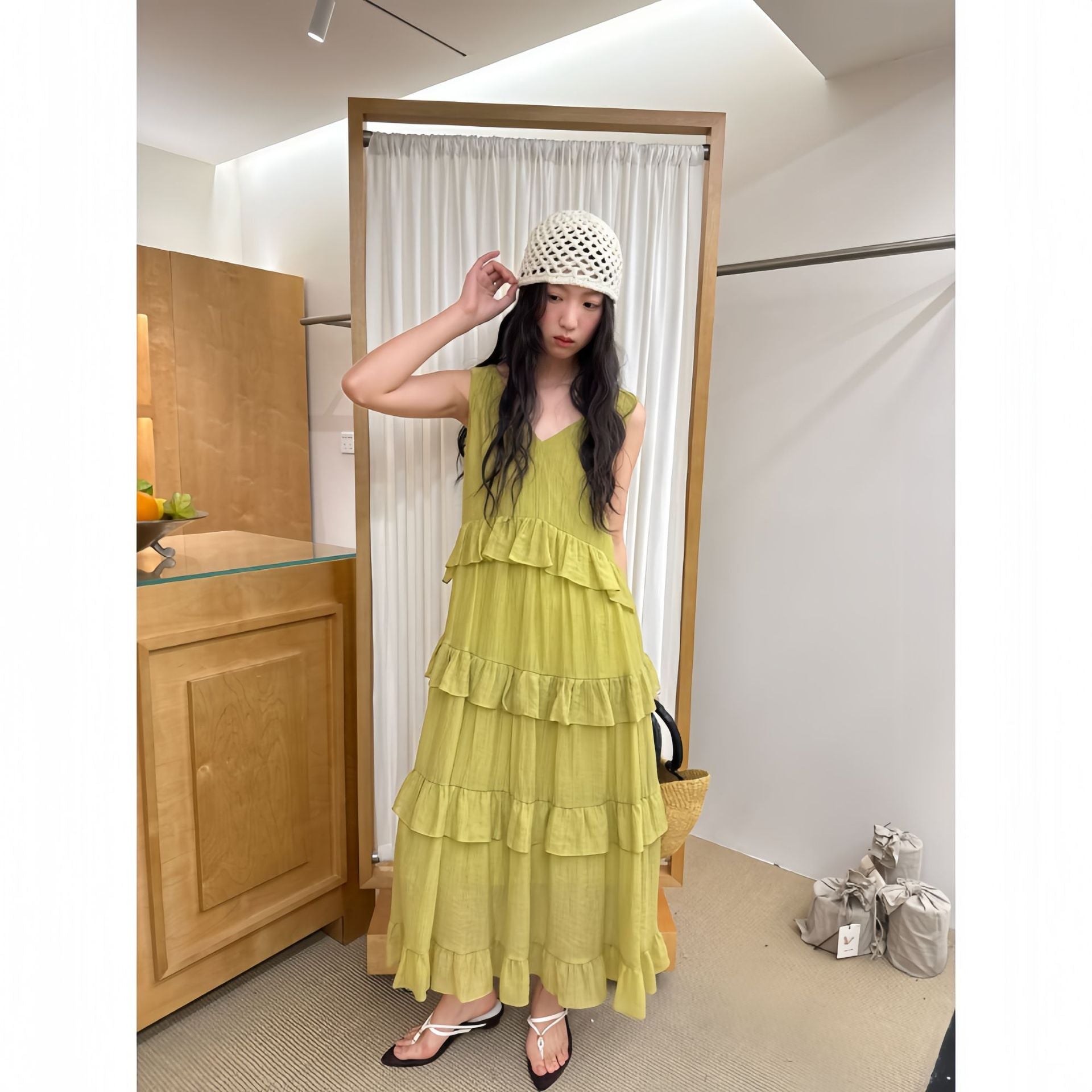 Mori beautiful simple ruffle edge sleeveless dress