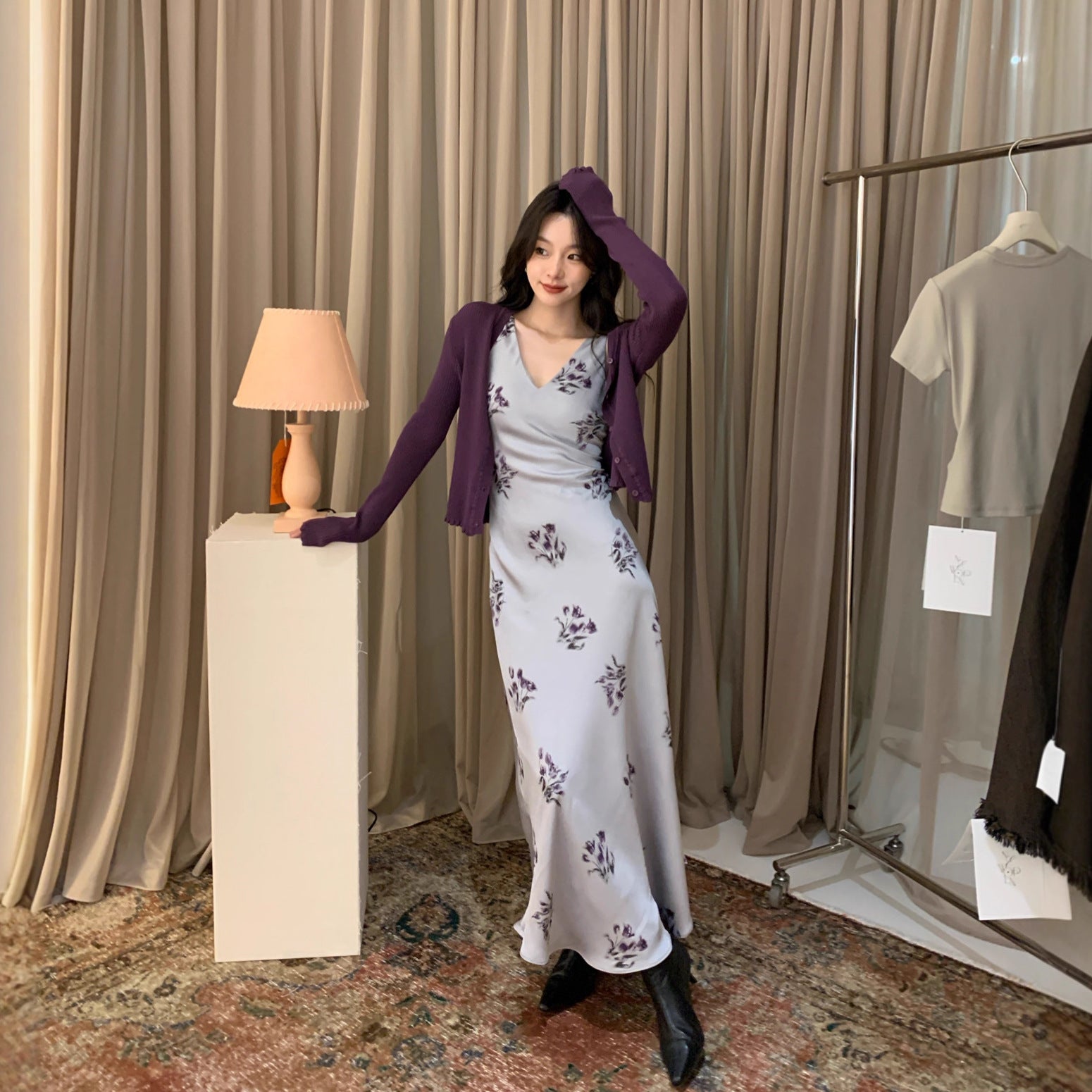 Elegant little woman temperament v-neck printed waist dress