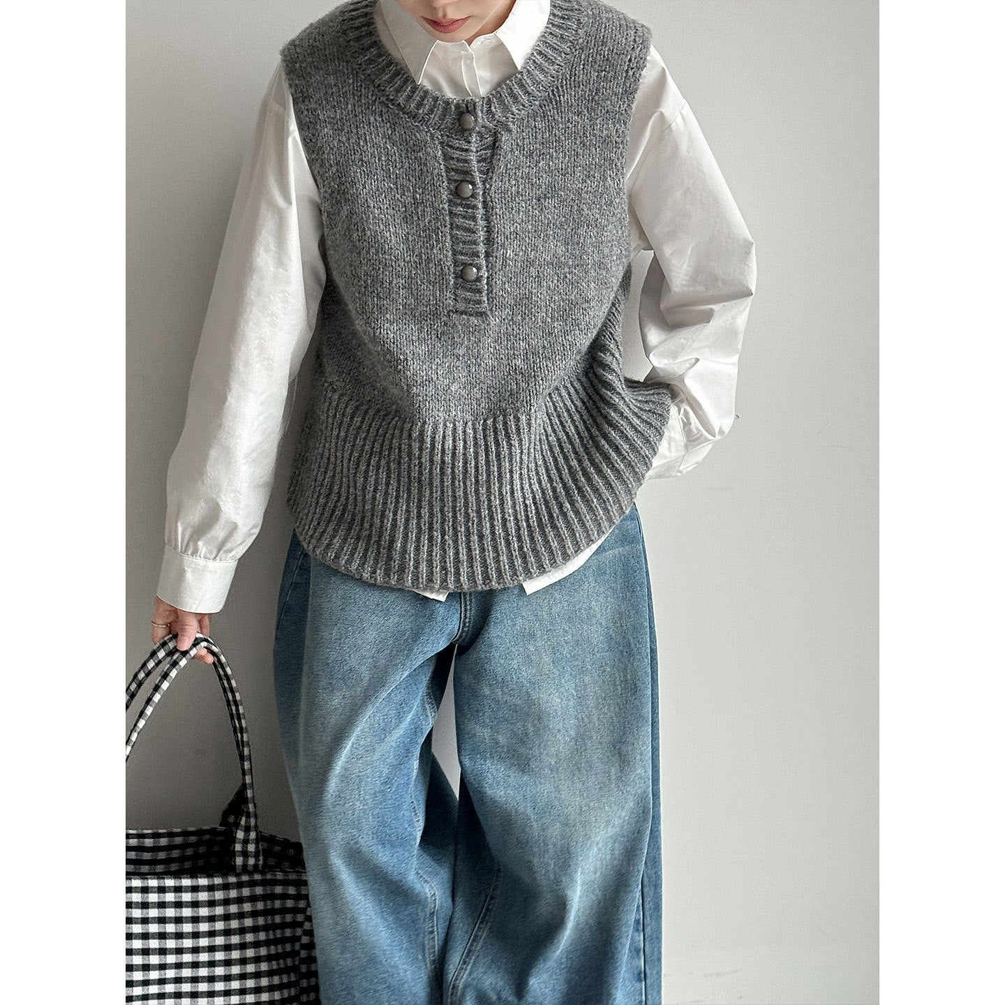 Korean simple style, stacked with versatile knitted vest