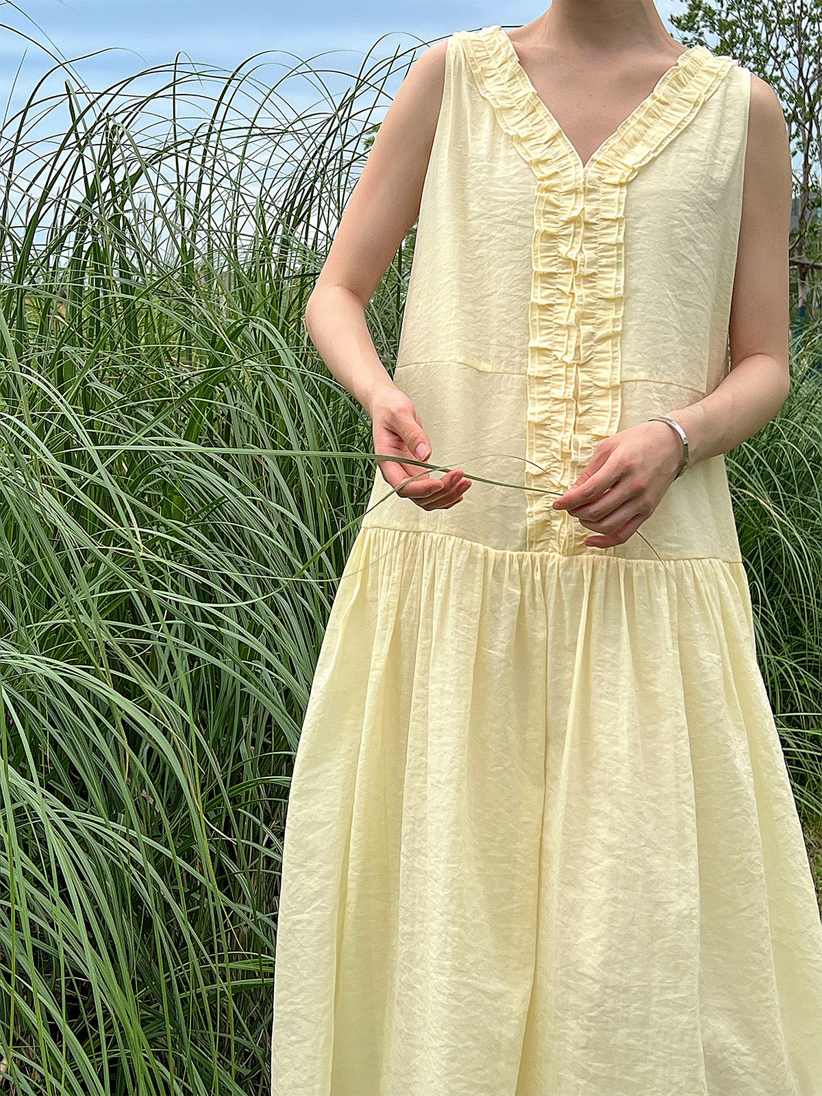 French clear fungus edge A word big swing dress women's summer sweet v-neck sleeveless dress