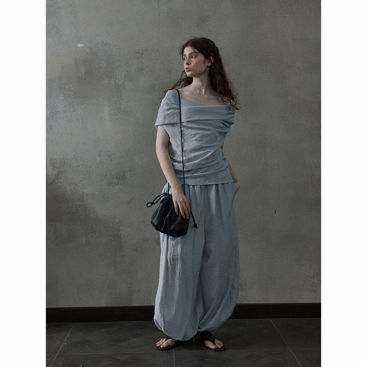 Soft waxy cloud feeling drawstring crossbody small bag