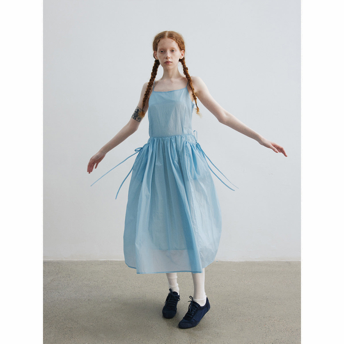 Summer new casual double-root sunscreen light and solid color medium and long suspender dress