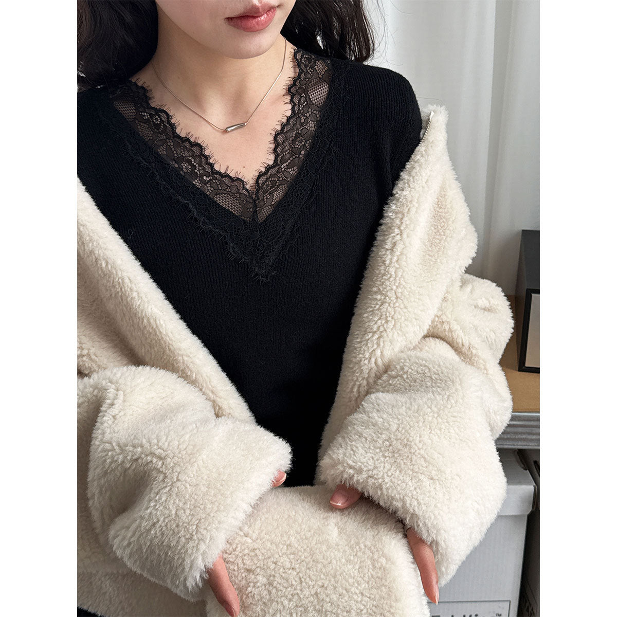 French slim temperament lace v-neck thin inner women's winter new inner versatile knitting