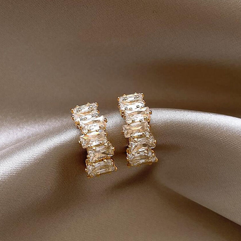 Gold zircon stud earrings 925 silver needle Internet celebrity temperament earrings Korean popular high-end light luxury earrings