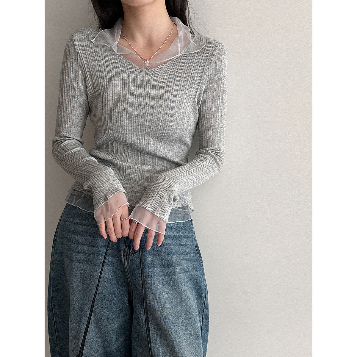 Korean mesh splicing V-neck knitted bottoming shirt women's early spring wool thin pit strip T-shirt