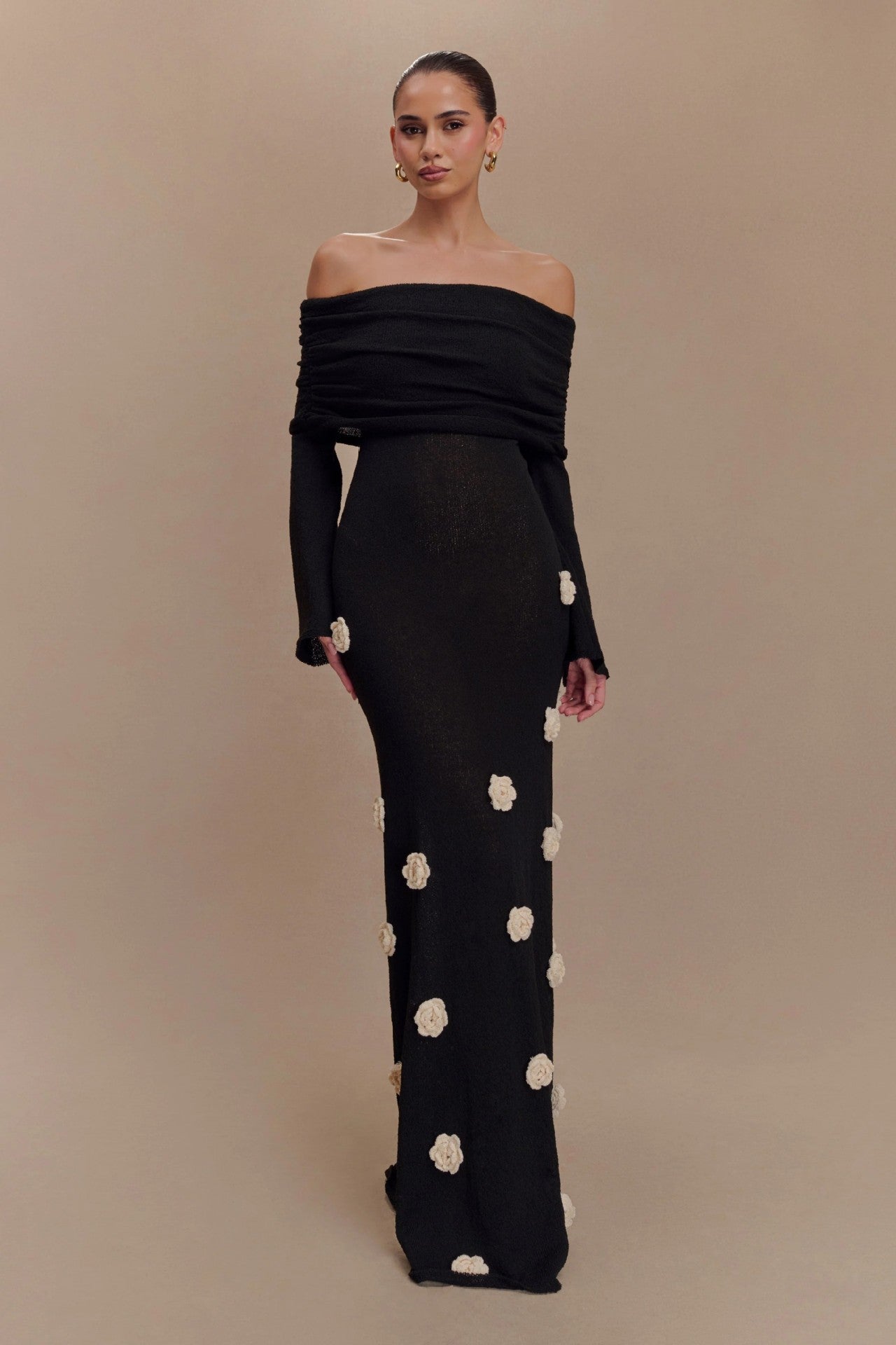 Sexy three-dimensional floral one-shoulder knit dress