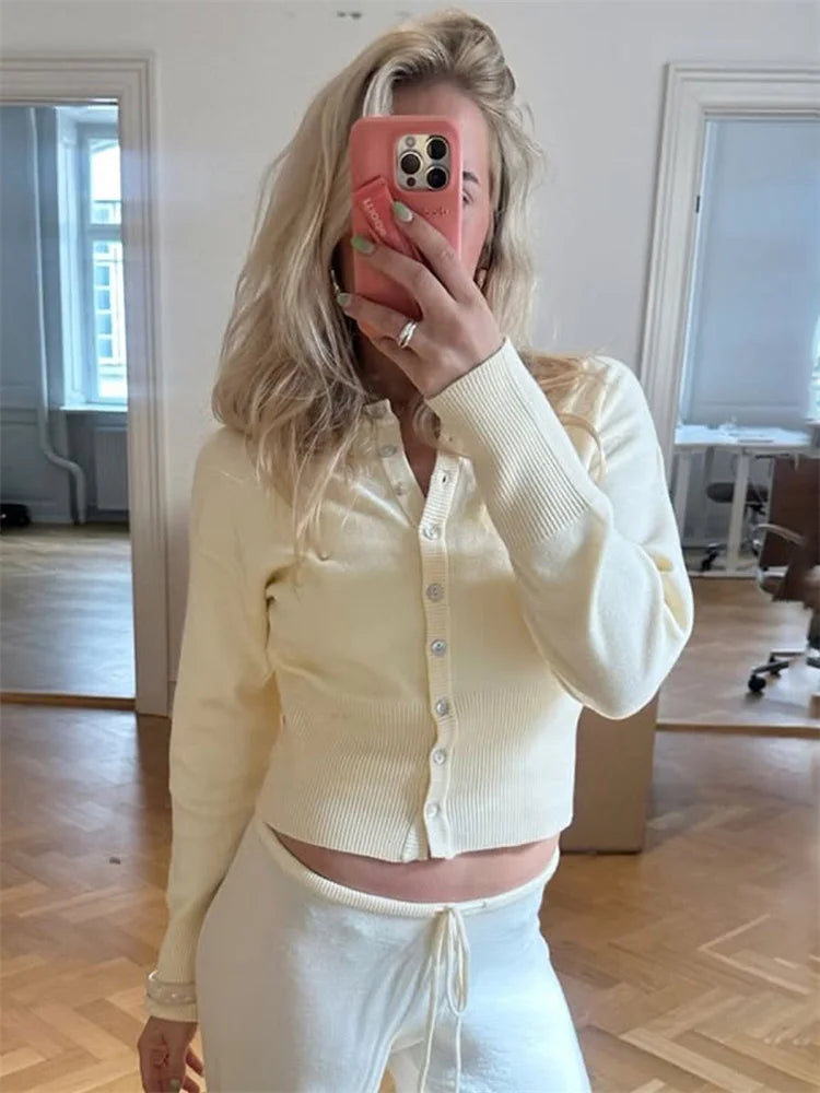 Women's Ribbed Knit Cardigan - Long Sleeve Cropped Top