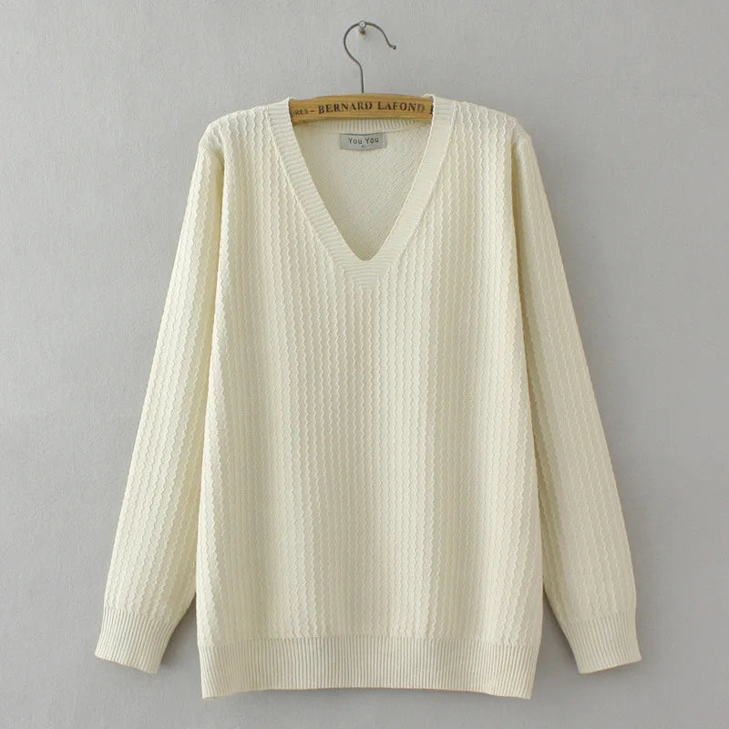 Women's Wavy Pattern V-Neck Sweater
