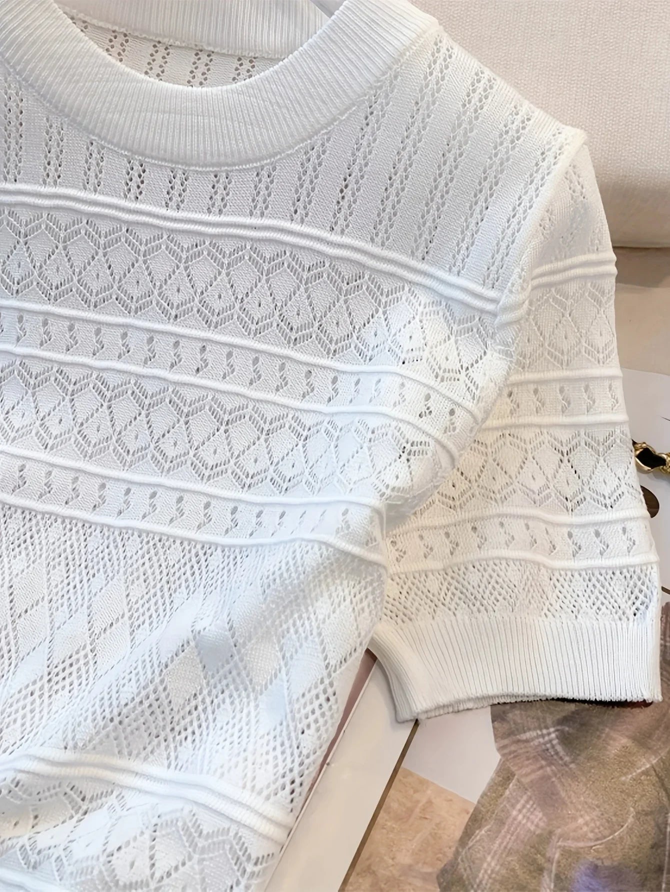 Round Neck Hollow-Out Knit Top Short Sleeve Slim Fit Cropped Pullover