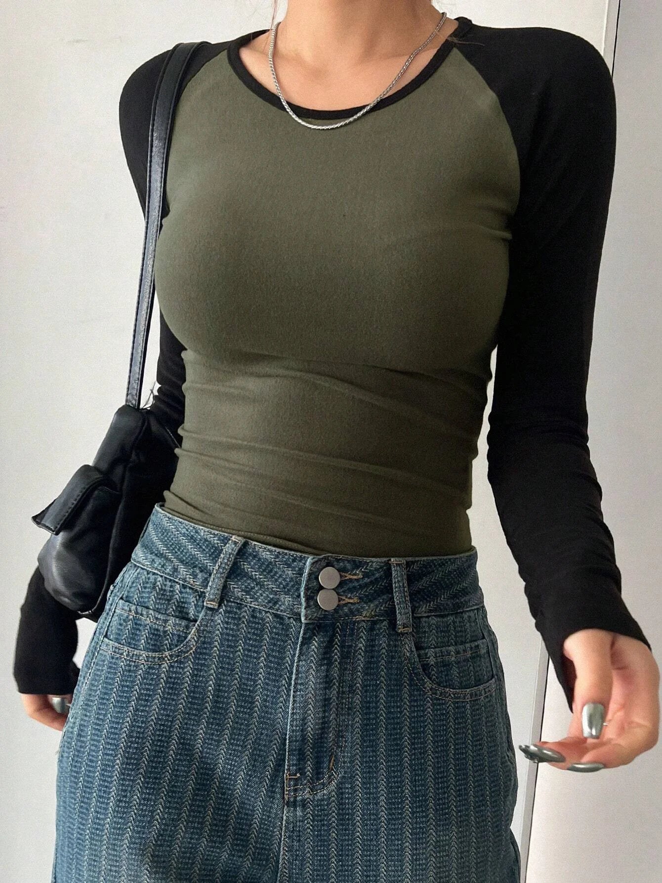 Color Block Slim Turtleneck Long Sleeve Tee